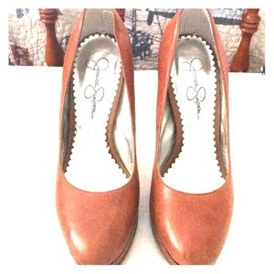 Jessica Simpson pumps